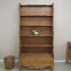 Estantería de pino