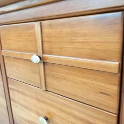 Aparador madera egurra asi