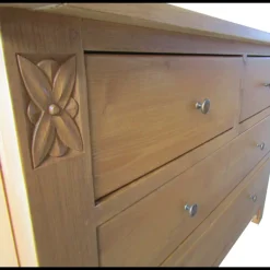 Aparador madera egurra lau