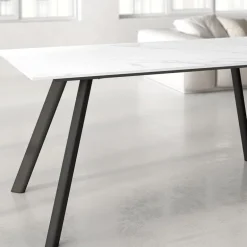 Mesa Nora negra porcelánico