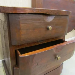 Mesita de noche rustica