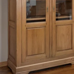 Vitrina de roble Rubi